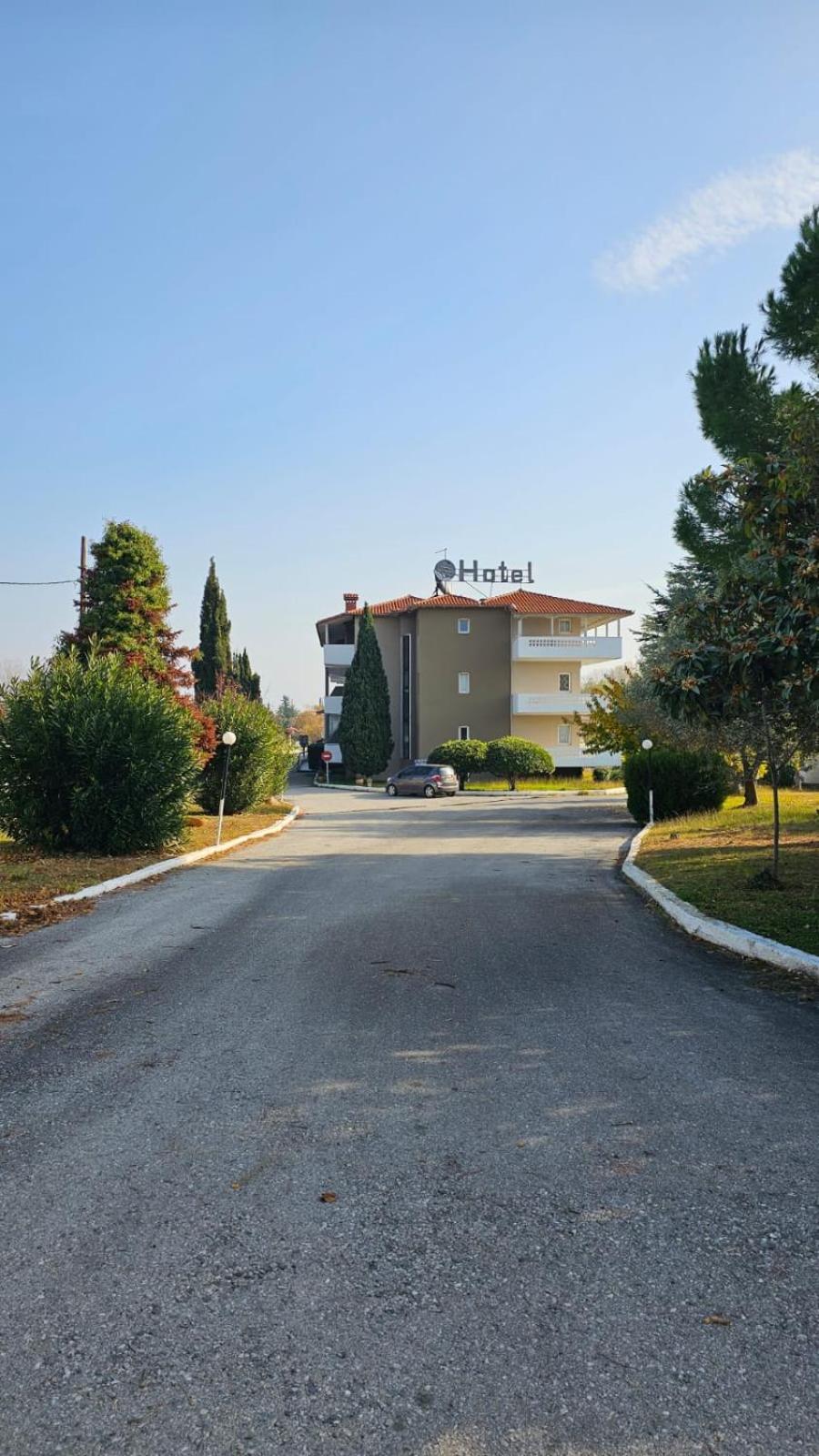 Great Alexander Hotel لِتوخورو المظهر الخارجي الصورة